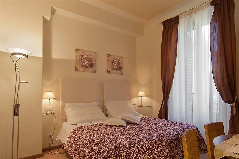 Bed&Bed Cassia Bed & Breakfast Florence 2*,  Italy